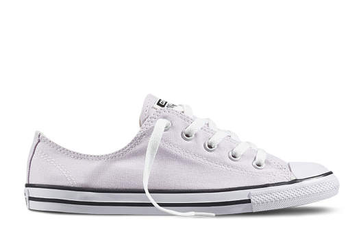Ladies white converse dainty 2025